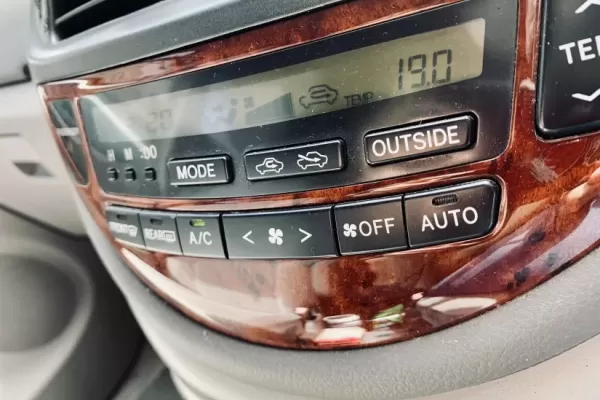 車のエアコン…大丈夫ですか？